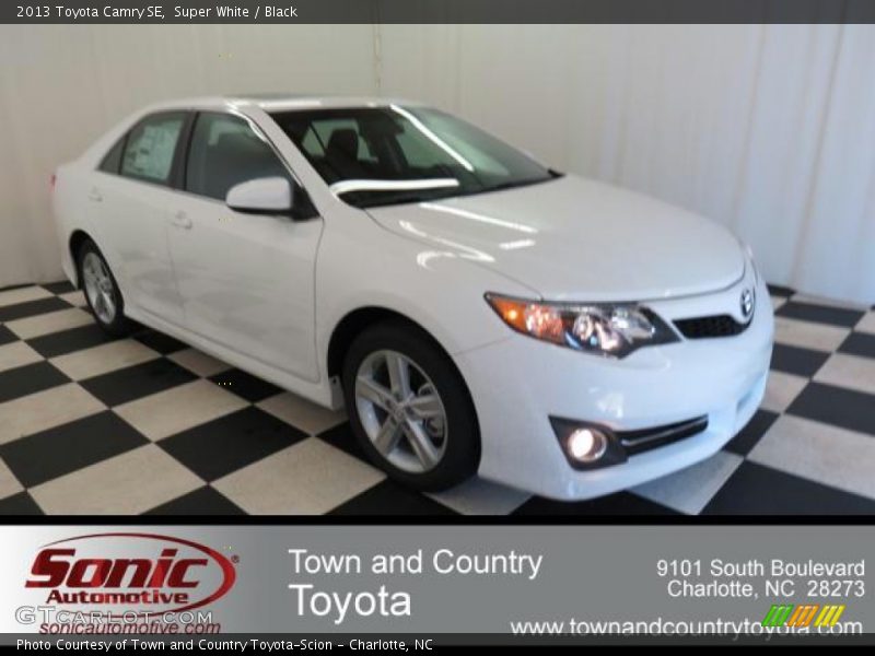 Super White / Black 2013 Toyota Camry SE