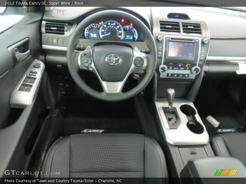 Super White / Black 2013 Toyota Camry SE