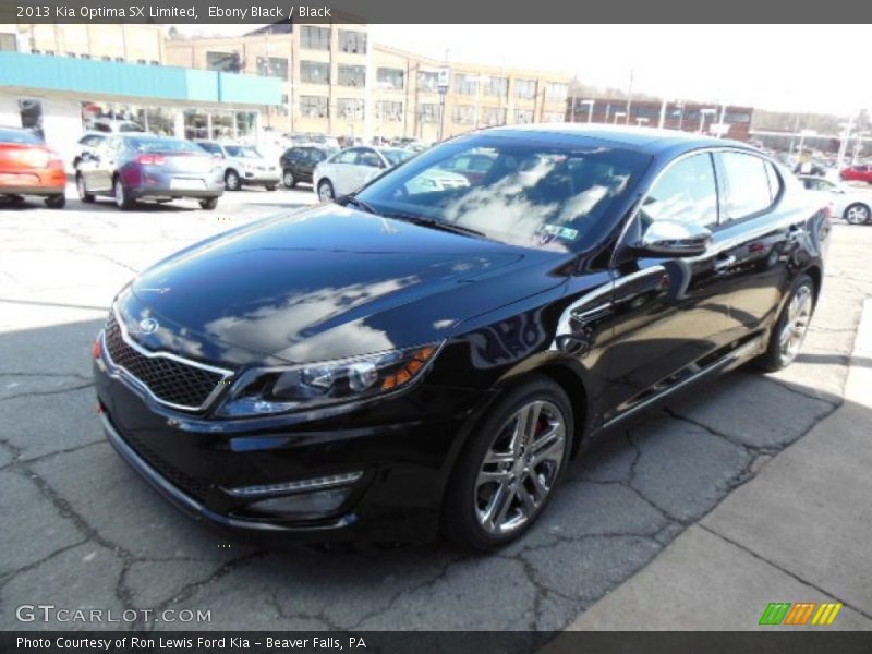 Front 3/4 View of 2013 Optima SX Limited
