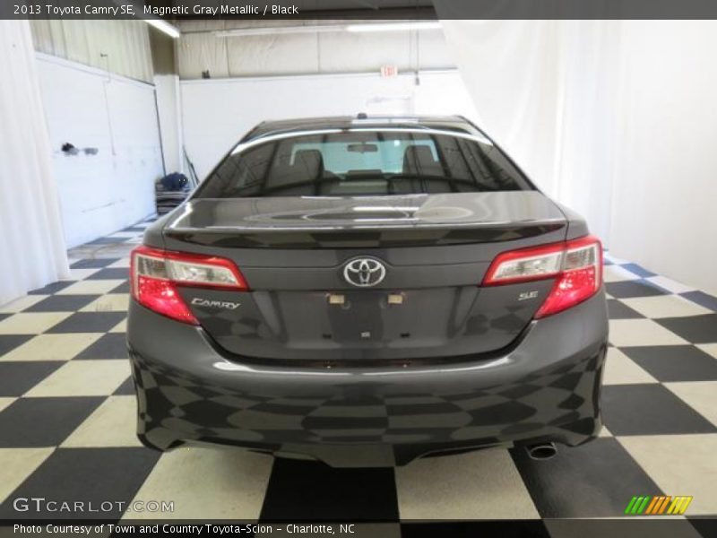 Magnetic Gray Metallic / Black 2013 Toyota Camry SE