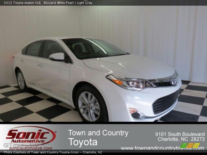 Blizzard White Pearl / Light Gray 2013 Toyota Avalon XLE