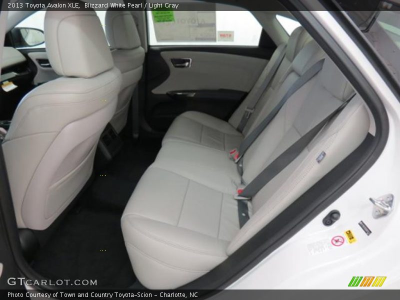 Blizzard White Pearl / Light Gray 2013 Toyota Avalon XLE