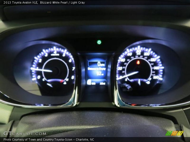 Blizzard White Pearl / Light Gray 2013 Toyota Avalon XLE
