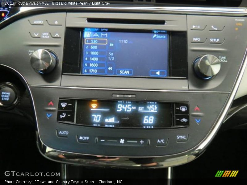 Blizzard White Pearl / Light Gray 2013 Toyota Avalon XLE