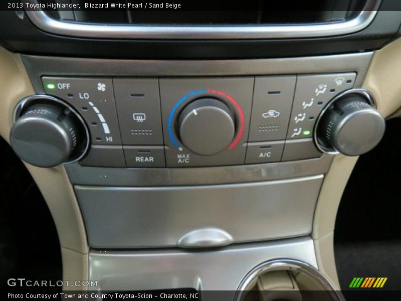 Blizzard White Pearl / Sand Beige 2013 Toyota Highlander