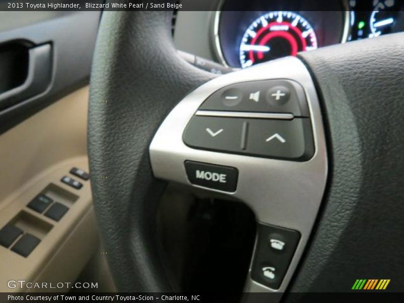 Blizzard White Pearl / Sand Beige 2013 Toyota Highlander