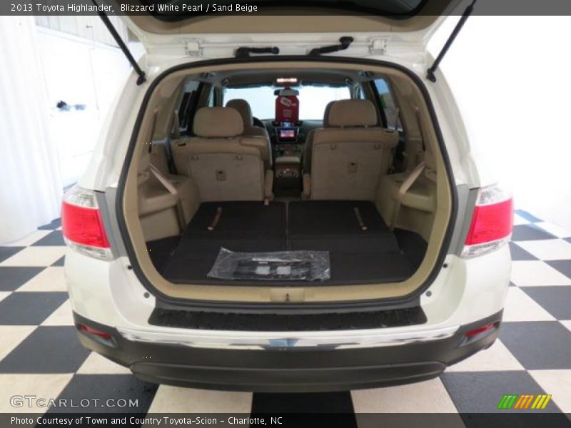 Blizzard White Pearl / Sand Beige 2013 Toyota Highlander