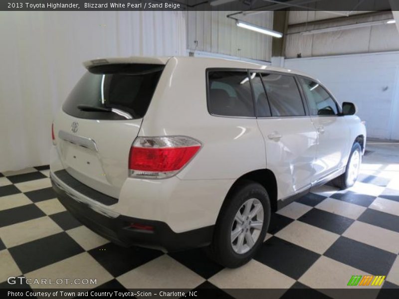 Blizzard White Pearl / Sand Beige 2013 Toyota Highlander
