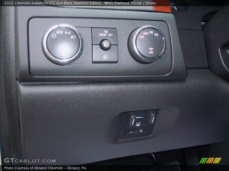 White Diamond Tricoat / Ebony 2013 Chevrolet Avalanche LTZ 4x4 Black Diamond Edition