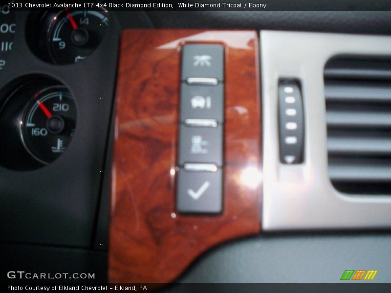 White Diamond Tricoat / Ebony 2013 Chevrolet Avalanche LTZ 4x4 Black Diamond Edition
