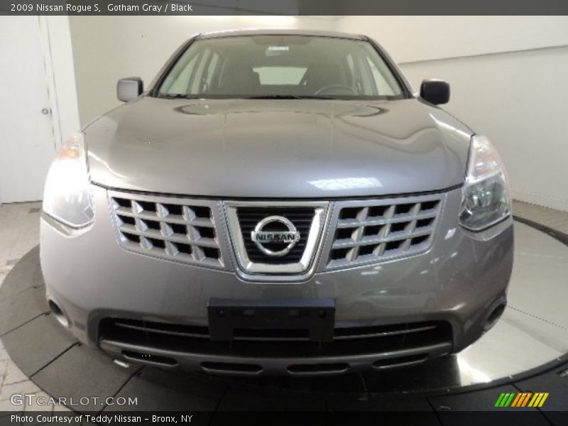 Gotham Gray / Black 2009 Nissan Rogue S