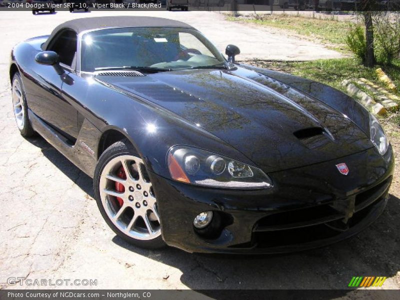 Viper Black / Black/Red 2004 Dodge Viper SRT-10