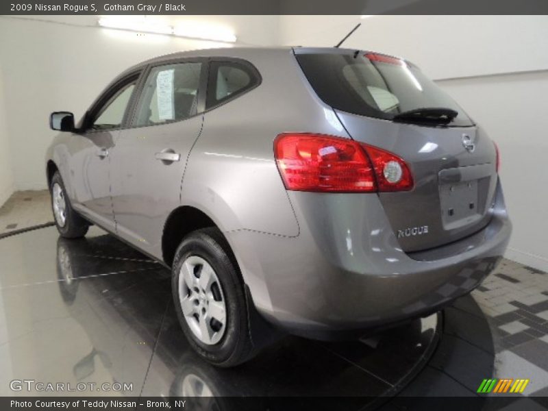Gotham Gray / Black 2009 Nissan Rogue S