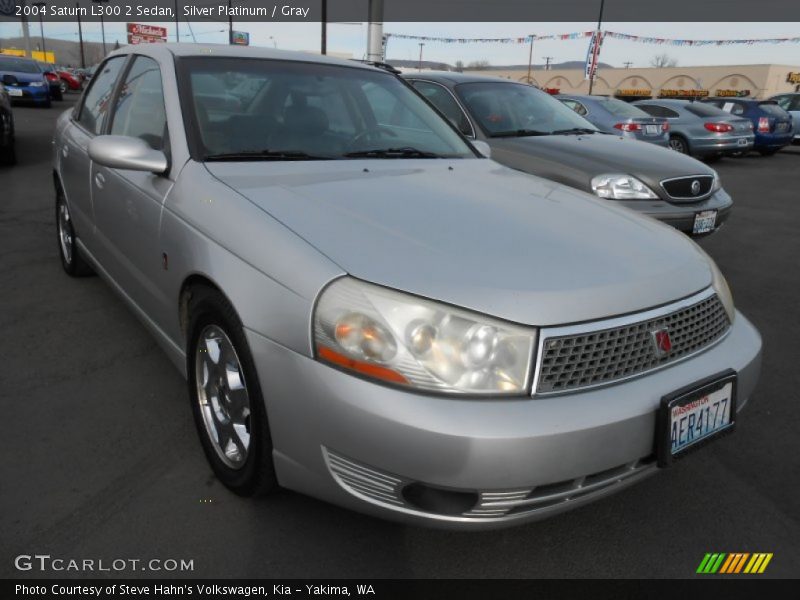 Silver Platinum / Gray 2004 Saturn L300 2 Sedan