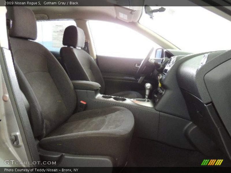 Gotham Gray / Black 2009 Nissan Rogue S