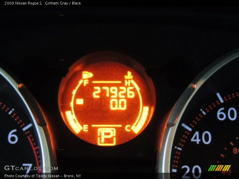 Gotham Gray / Black 2009 Nissan Rogue S