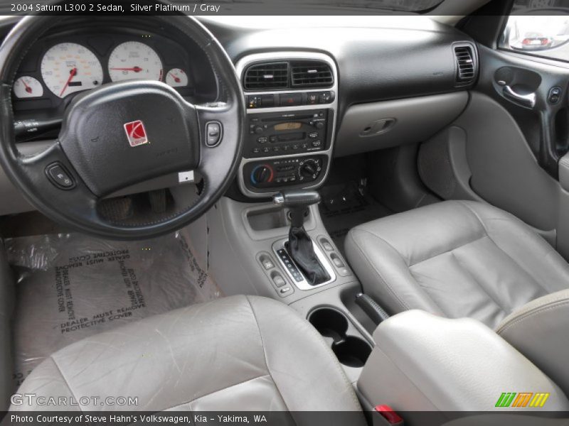 Silver Platinum / Gray 2004 Saturn L300 2 Sedan