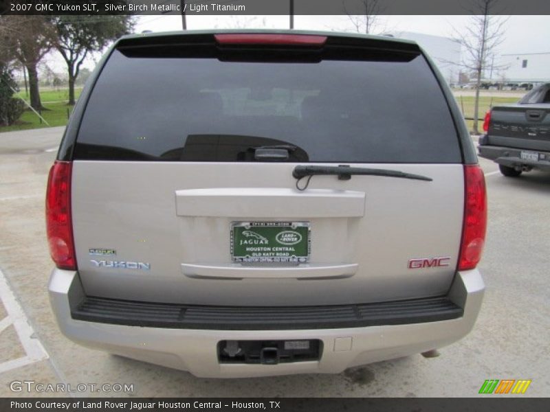 Silver Birch Metallic / Light Titanium 2007 GMC Yukon SLT