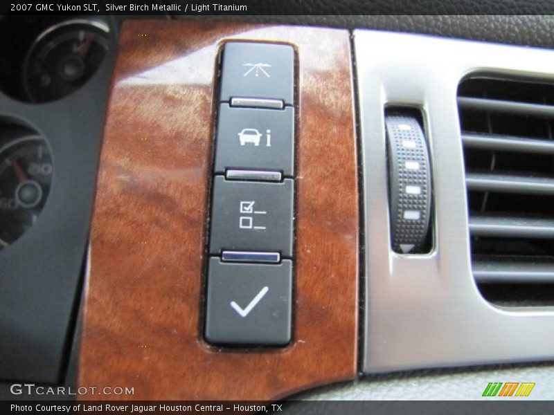 Silver Birch Metallic / Light Titanium 2007 GMC Yukon SLT