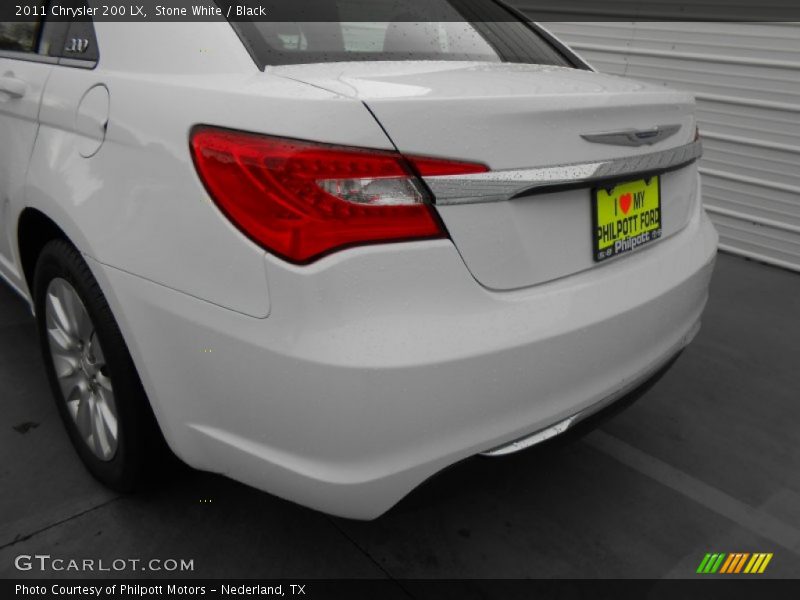 Stone White / Black 2011 Chrysler 200 LX