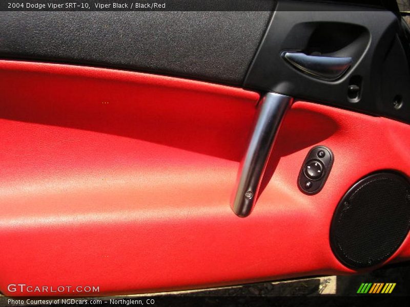 Viper Black / Black/Red 2004 Dodge Viper SRT-10
