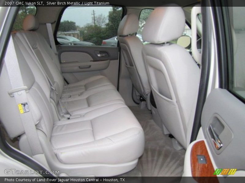 Silver Birch Metallic / Light Titanium 2007 GMC Yukon SLT