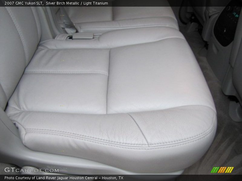 Silver Birch Metallic / Light Titanium 2007 GMC Yukon SLT