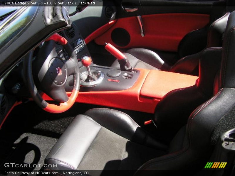 Viper Black / Black/Red 2004 Dodge Viper SRT-10