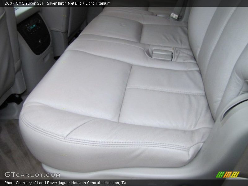 Silver Birch Metallic / Light Titanium 2007 GMC Yukon SLT
