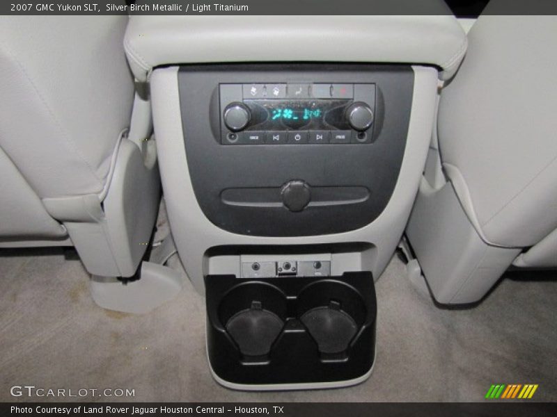 Silver Birch Metallic / Light Titanium 2007 GMC Yukon SLT