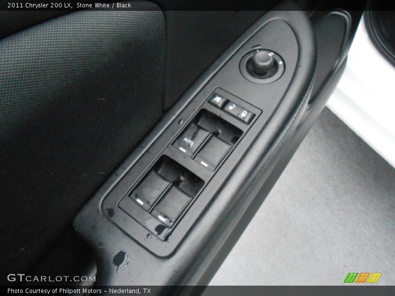 Stone White / Black 2011 Chrysler 200 LX