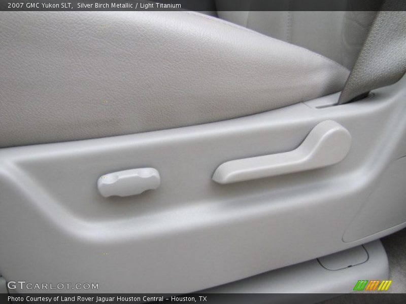 Silver Birch Metallic / Light Titanium 2007 GMC Yukon SLT