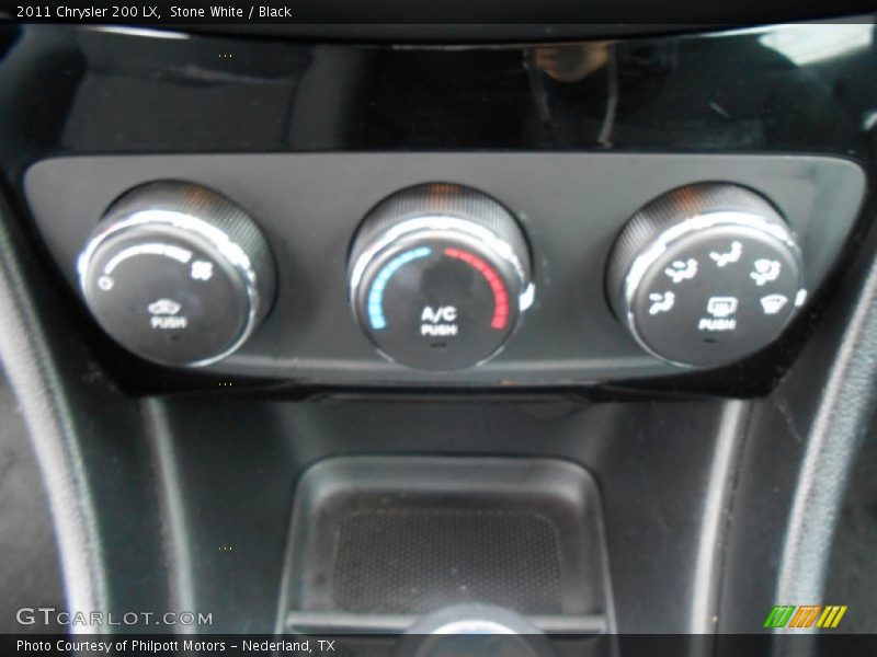 Stone White / Black 2011 Chrysler 200 LX