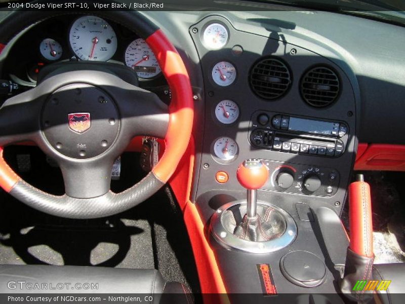 Viper Black / Black/Red 2004 Dodge Viper SRT-10