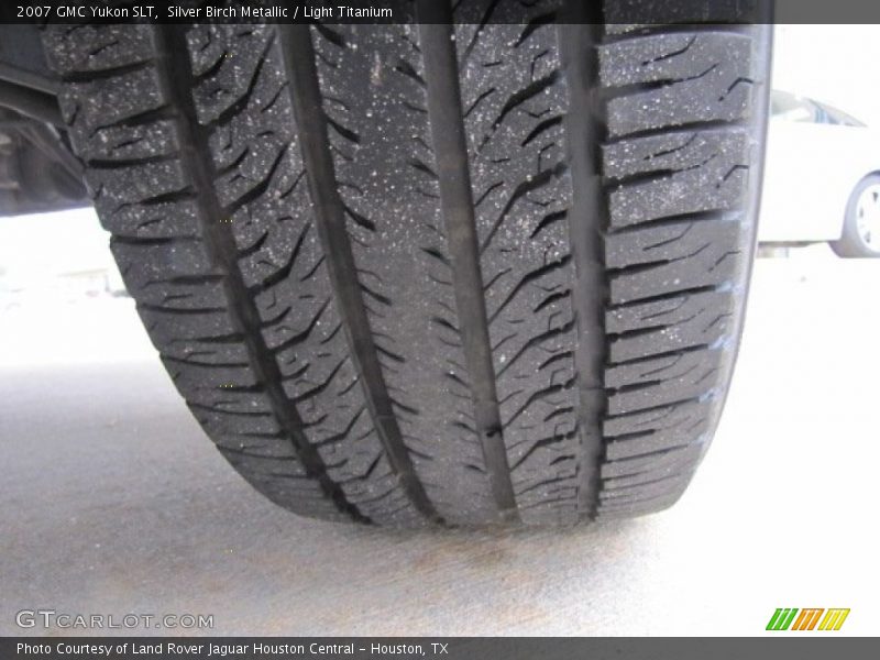 Silver Birch Metallic / Light Titanium 2007 GMC Yukon SLT