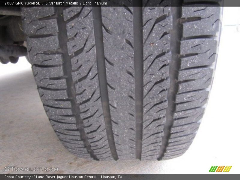 Silver Birch Metallic / Light Titanium 2007 GMC Yukon SLT