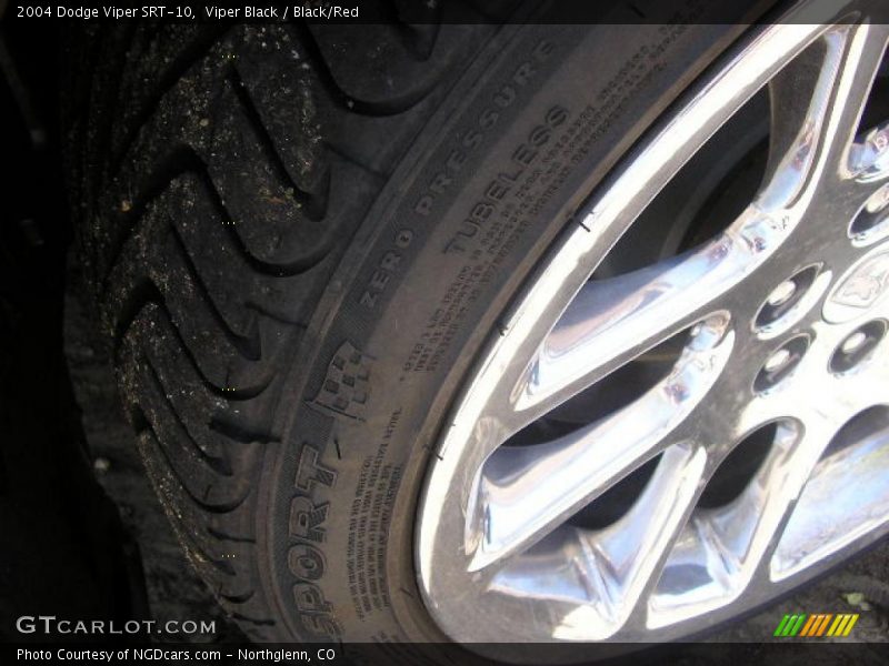 Viper Black / Black/Red 2004 Dodge Viper SRT-10