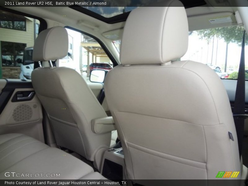 Baltic Blue Metallic / Almond 2011 Land Rover LR2 HSE