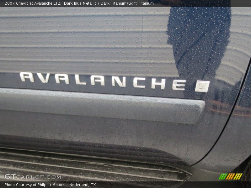Dark Blue Metallic / Dark Titanium/Light Titanium 2007 Chevrolet Avalanche LTZ