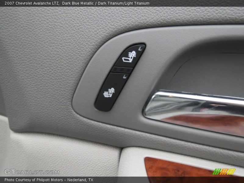 Dark Blue Metallic / Dark Titanium/Light Titanium 2007 Chevrolet Avalanche LTZ