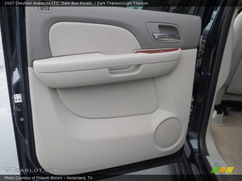 Dark Blue Metallic / Dark Titanium/Light Titanium 2007 Chevrolet Avalanche LTZ