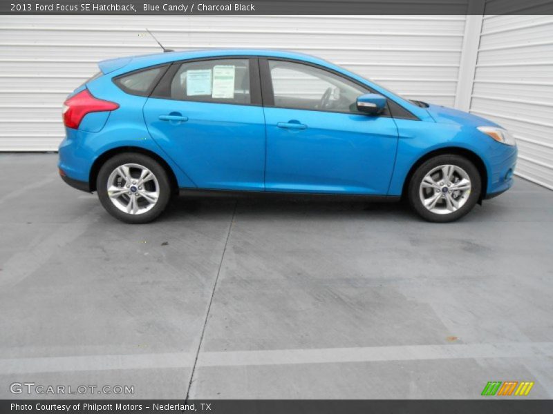 Blue Candy / Charcoal Black 2013 Ford Focus SE Hatchback