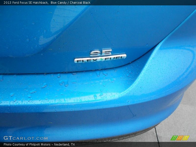 Blue Candy / Charcoal Black 2013 Ford Focus SE Hatchback