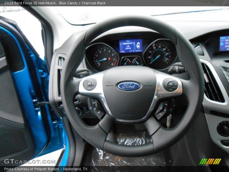 Blue Candy / Charcoal Black 2013 Ford Focus SE Hatchback