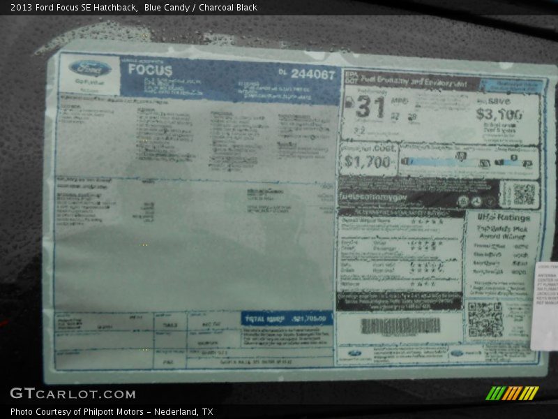 Blue Candy / Charcoal Black 2013 Ford Focus SE Hatchback