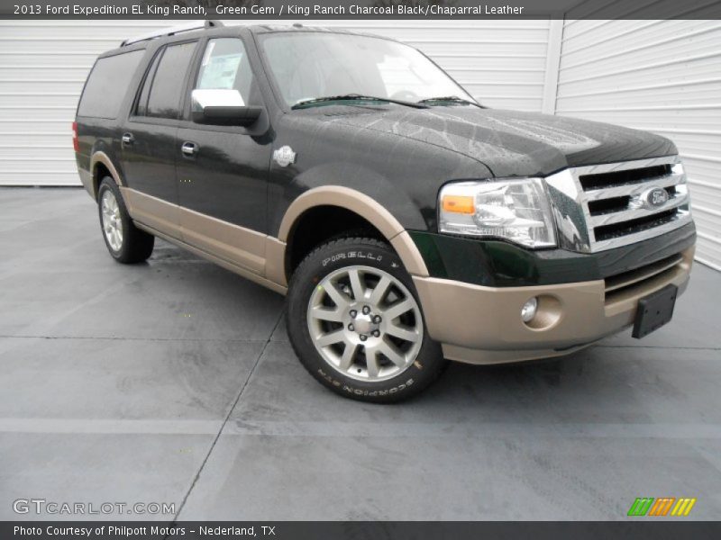 Front 3/4 View of 2013 Expedition EL King Ranch