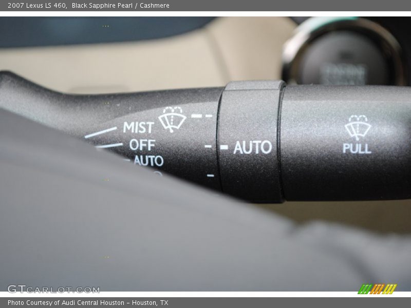 Controls of 2007 LS 460