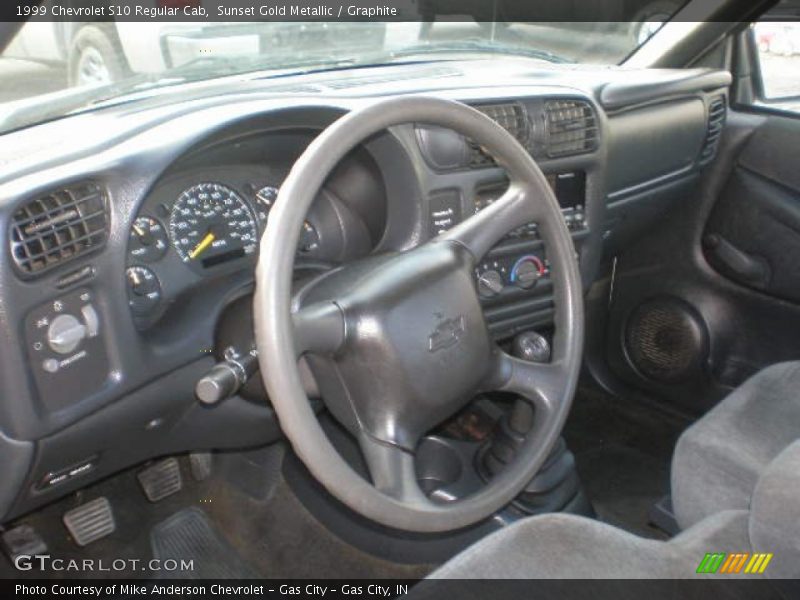 Sunset Gold Metallic / Graphite 1999 Chevrolet S10 Regular Cab