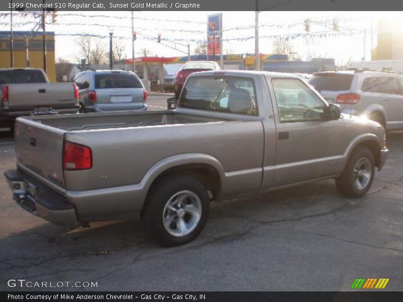 Sunset Gold Metallic / Graphite 1999 Chevrolet S10 Regular Cab