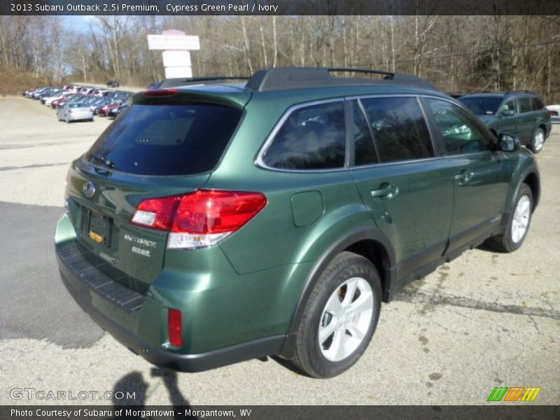 Cypress Green Pearl / Ivory 2013 Subaru Outback 2.5i Premium